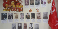 В Аргаяшском  районном суде Челябинской области оформлен стенд «Бессмертный полк» - Аргаяшский районный суд